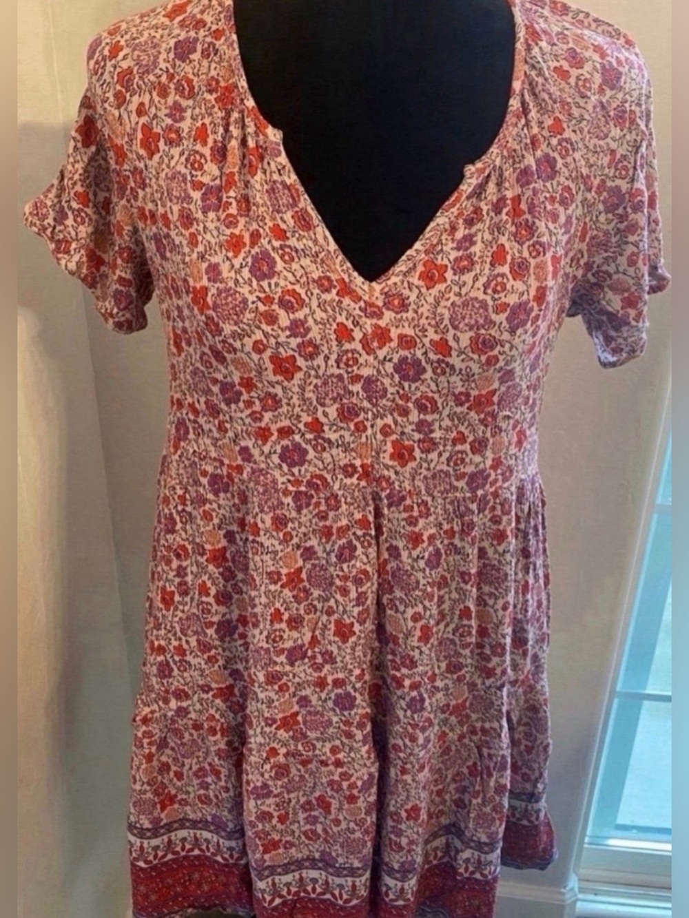 Women’s Floral V-Neck Short Sleeve Women's Top — Red & Purple (Size S)